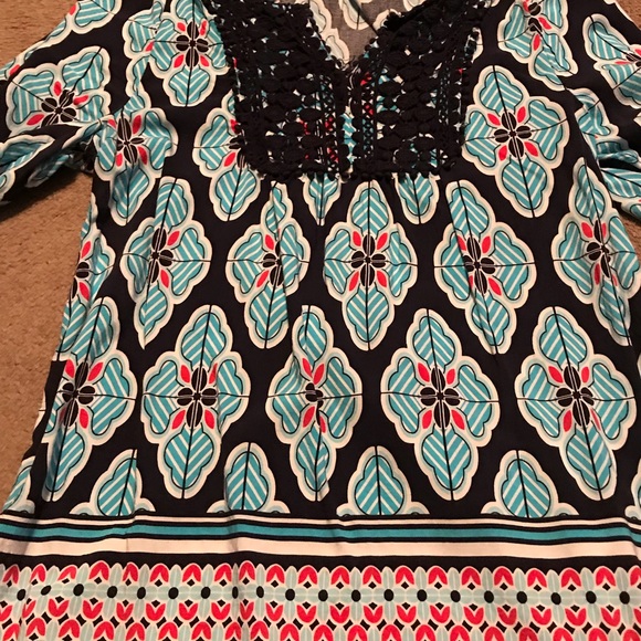 Colorful blouse - Picture 3 of 3